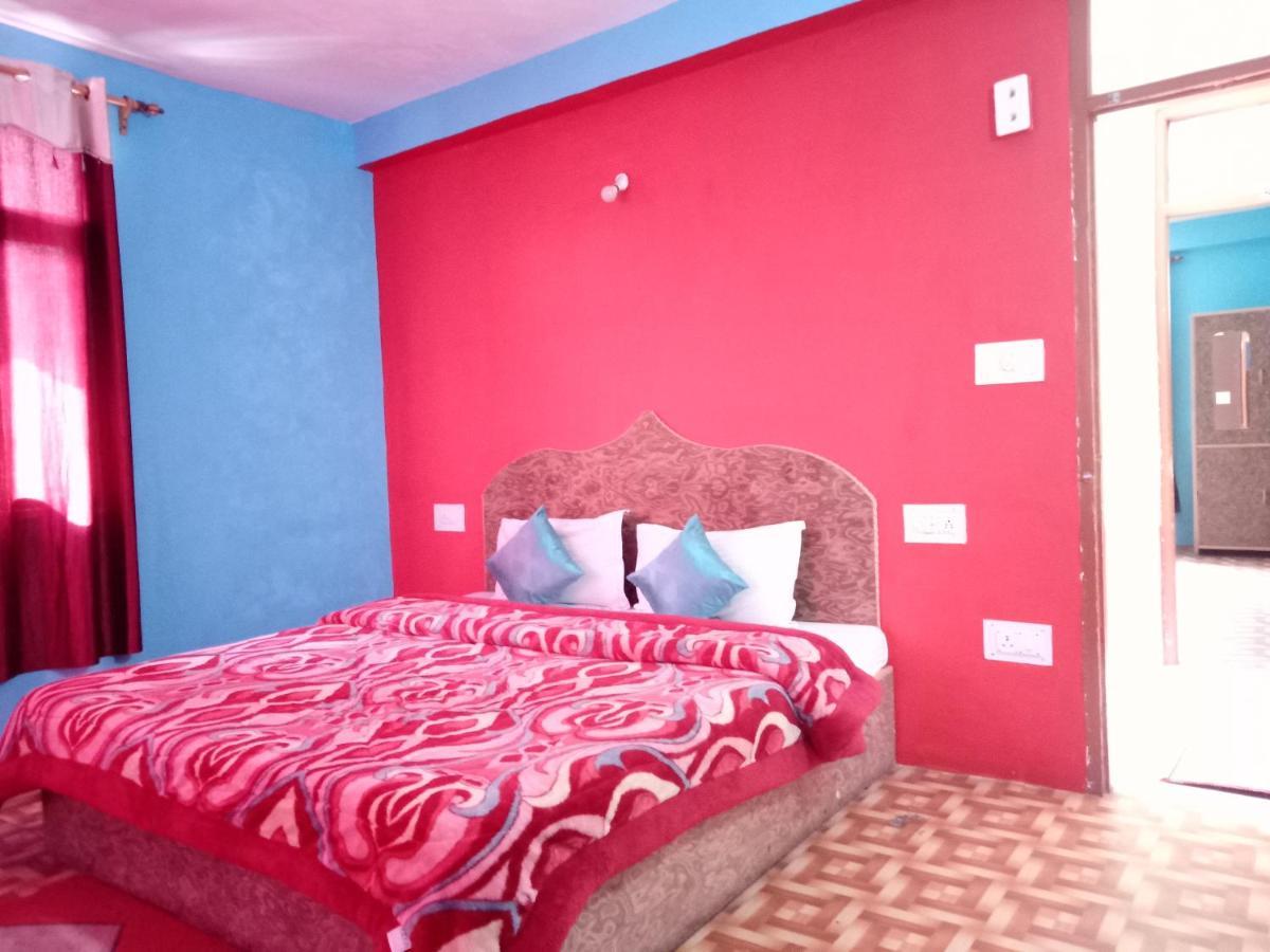 Non Stop Cafe Hostel & Stay Manāli Kamer foto