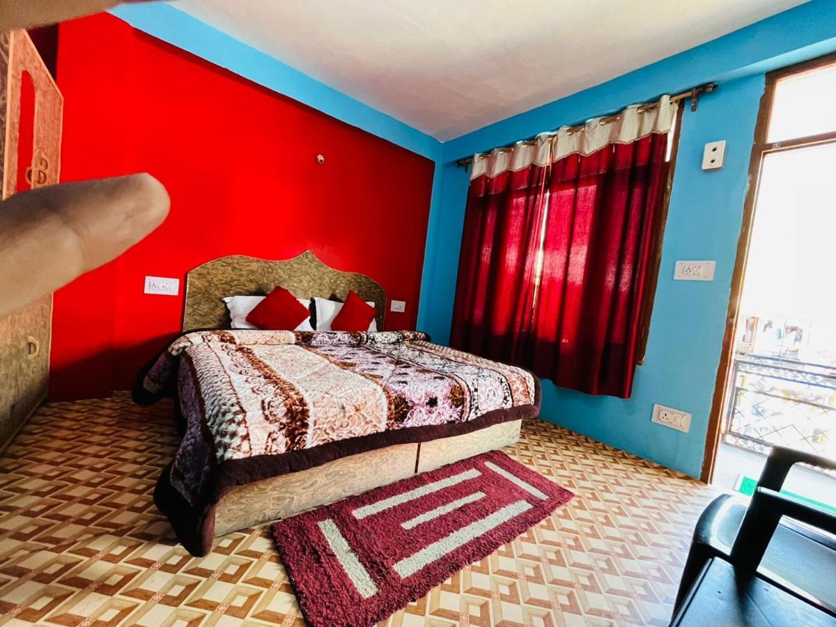 Non Stop Cafe Hostel & Stay Manāli Buitenkant foto