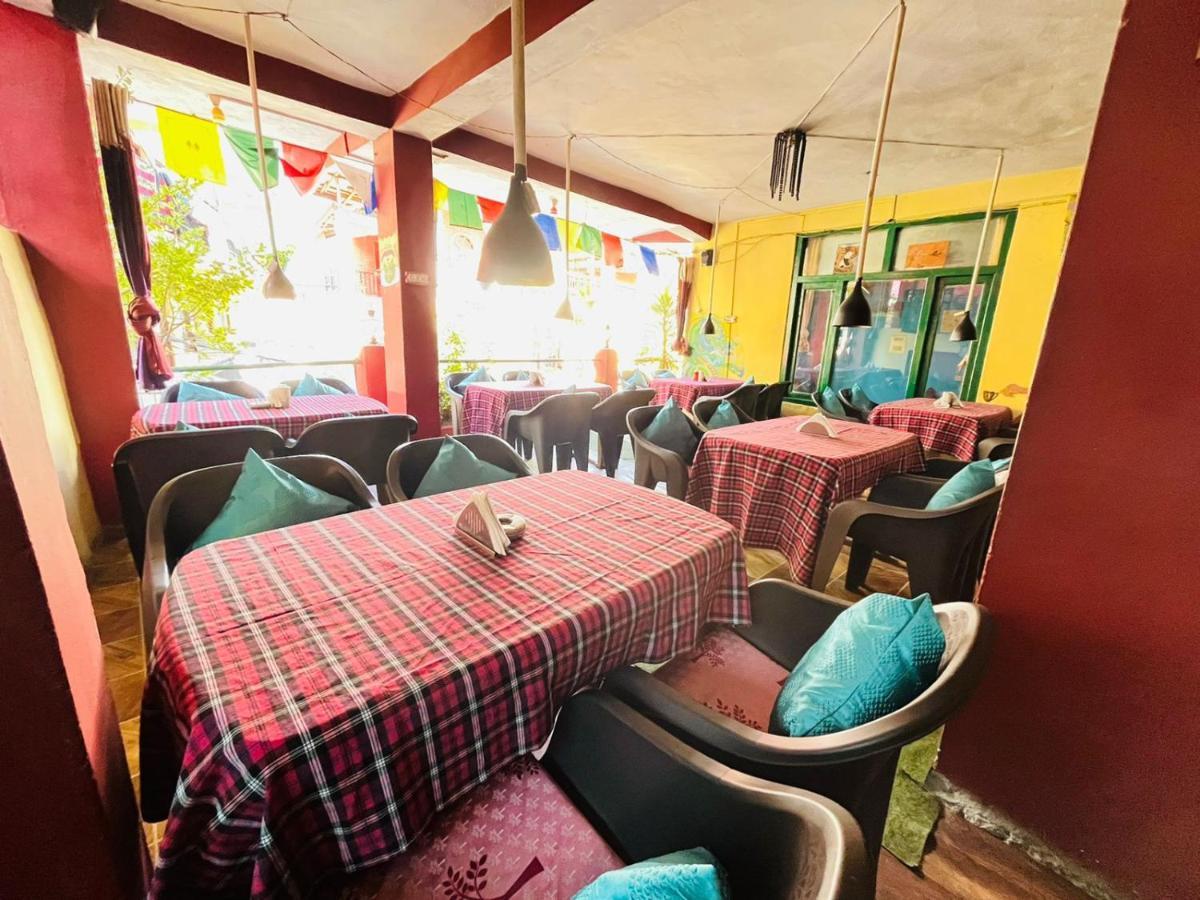 Non Stop Cafe Hostel & Stay Manāli Buitenkant foto