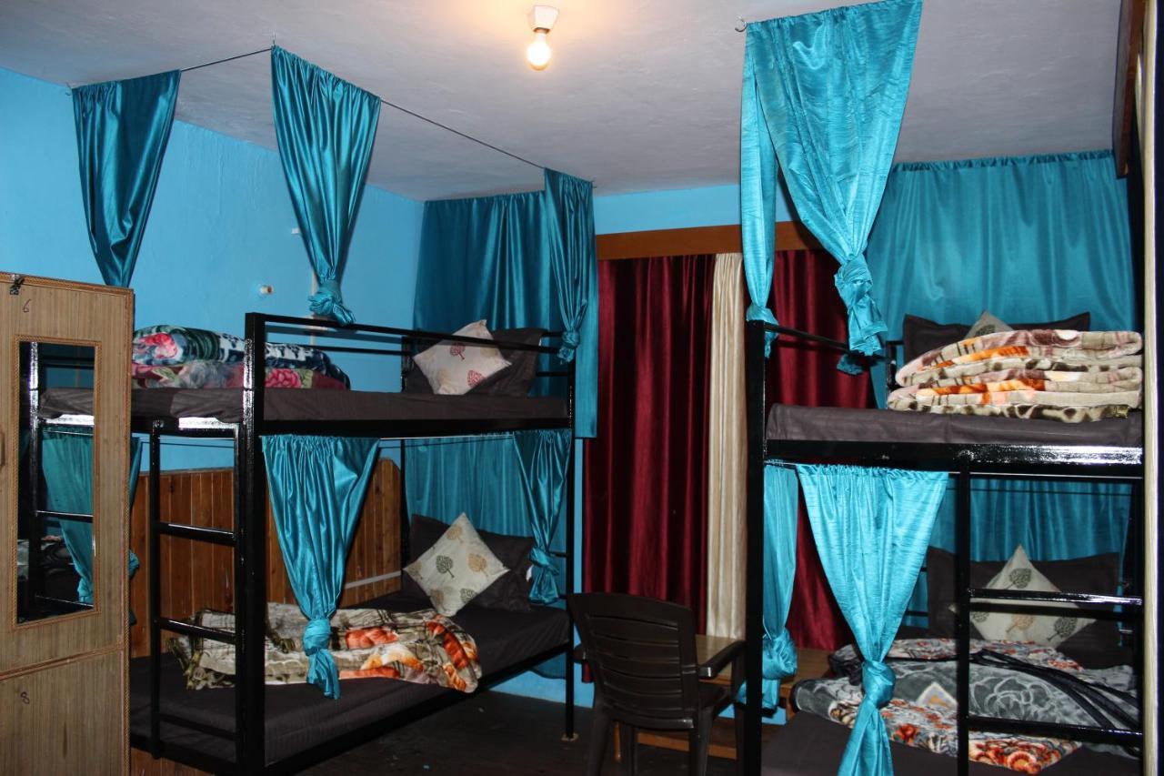 Non Stop Cafe Hostel & Stay Manāli Buitenkant foto