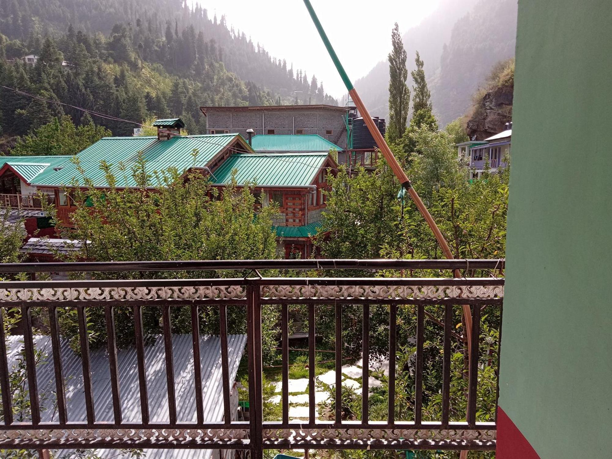 Non Stop Cafe Hostel & Stay Manāli Kamer foto