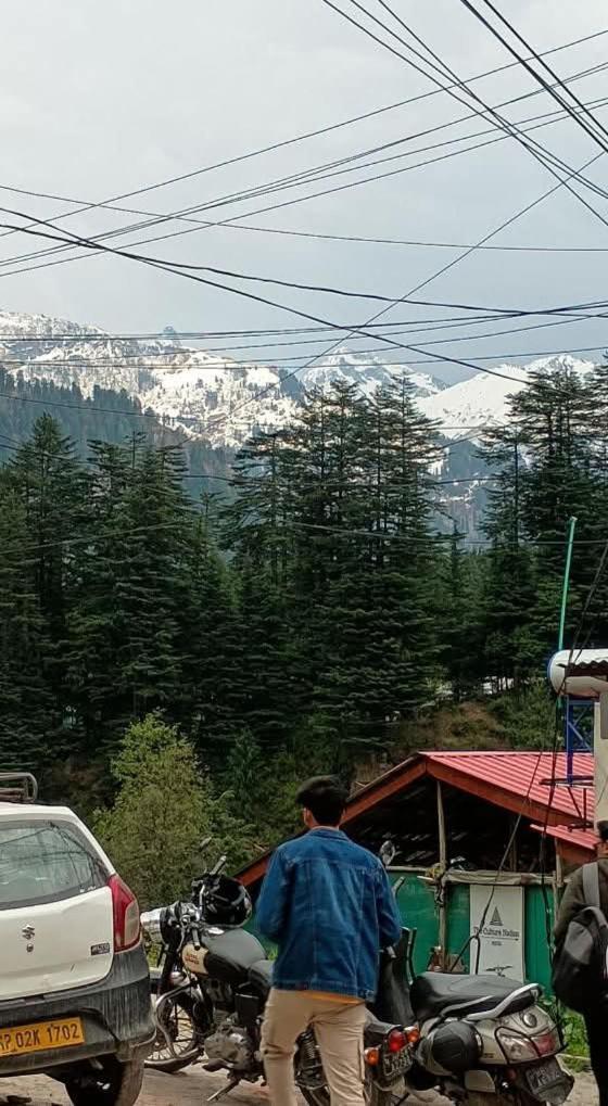Non Stop Cafe Hostel & Stay Manāli Buitenkant foto