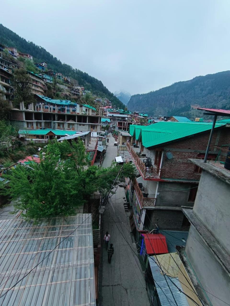 Non Stop Cafe Hostel & Stay Manāli Kamer foto