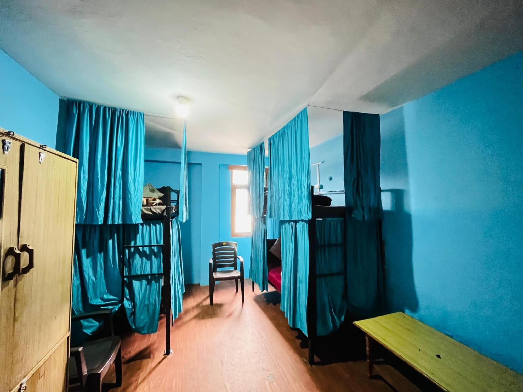 Non Stop Cafe Hostel & Stay Manāli Buitenkant foto